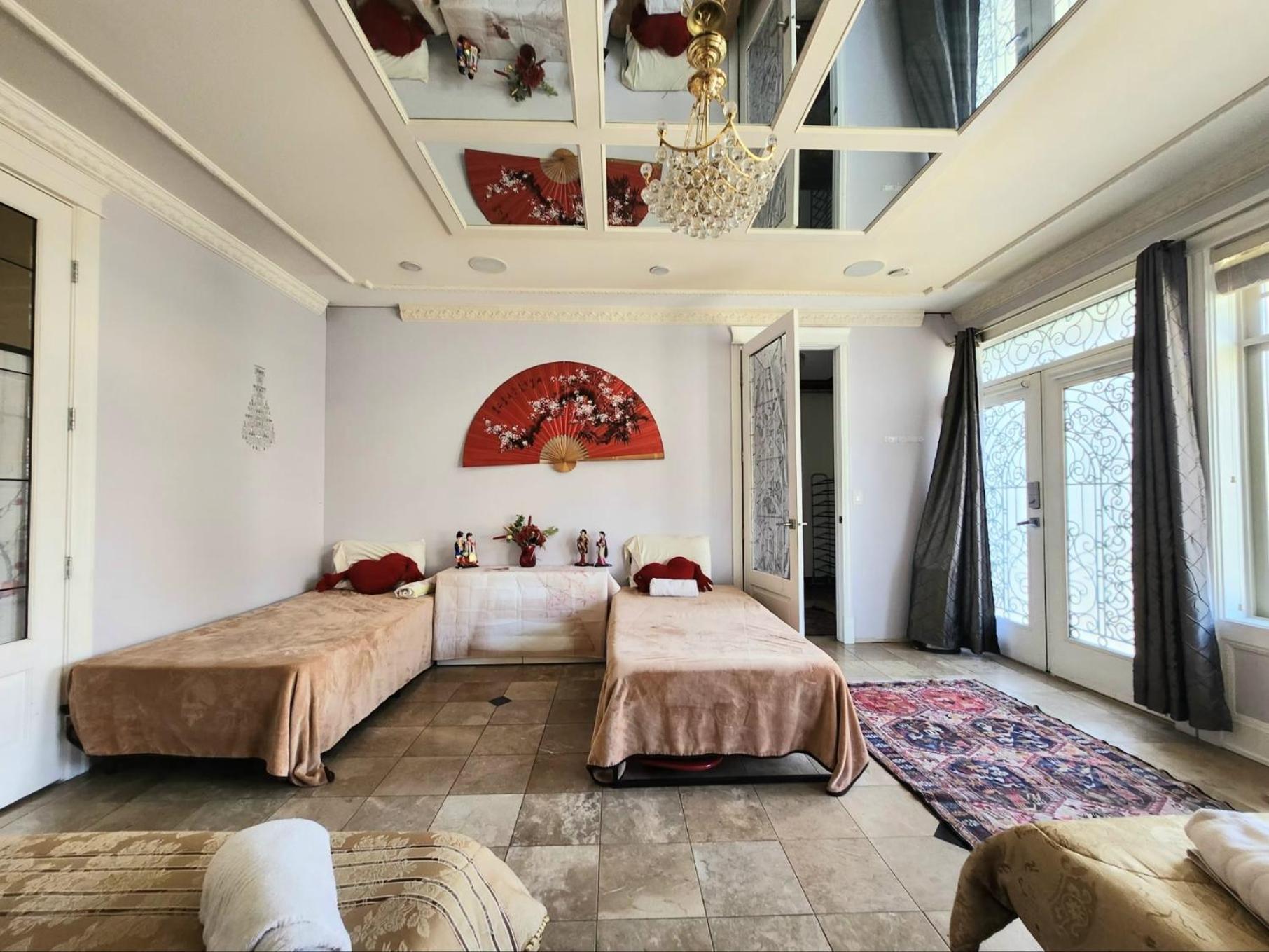 Empress Palace Hotel 素里 外观 照片